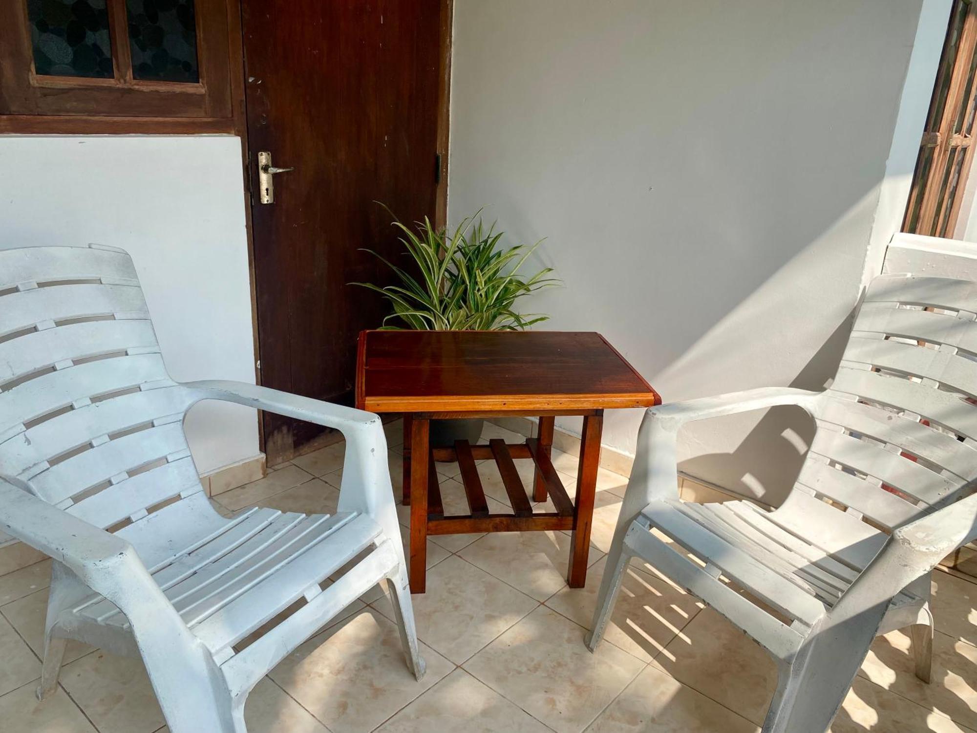 The Breeze Mirissa Bed and Breakfast Buitenkant foto